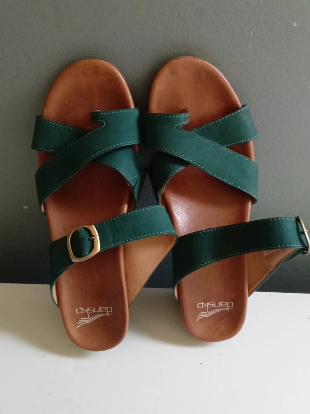 Dansko Green Leather Wedge Sandals Strappy Buckle Toe Loop Shoes EU 40 US 9.5-10
